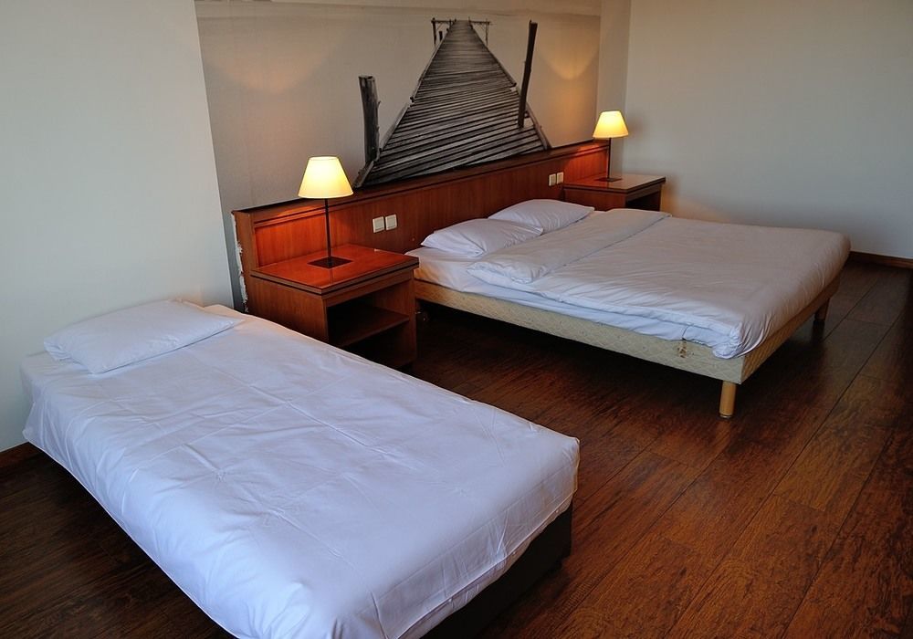 Escale Hotel Saint-Gilles Exteriör bild